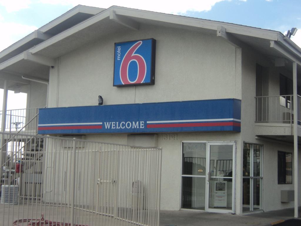 Motel 6 Albuquerque Northeast Exterior foto